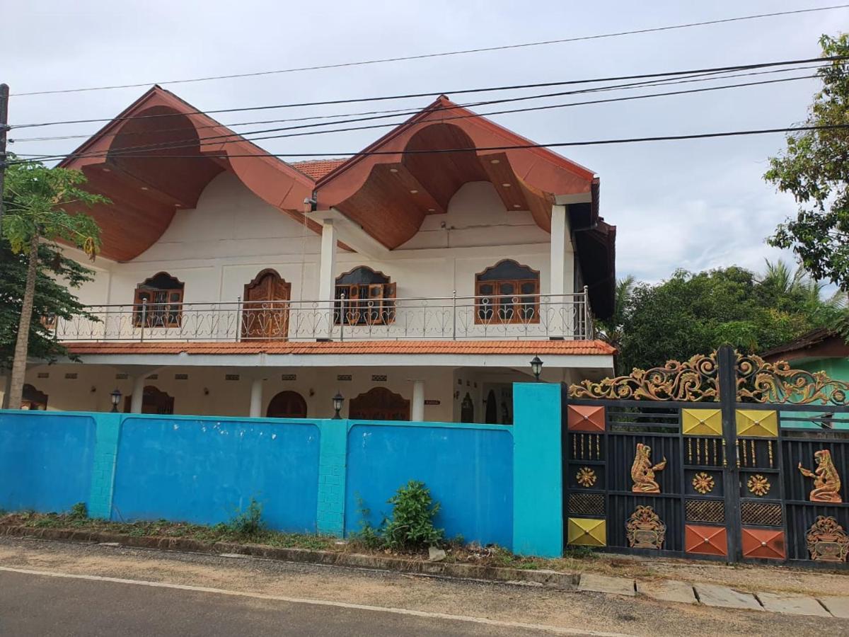 Hb Budget Rest Jaffna Exterior photo